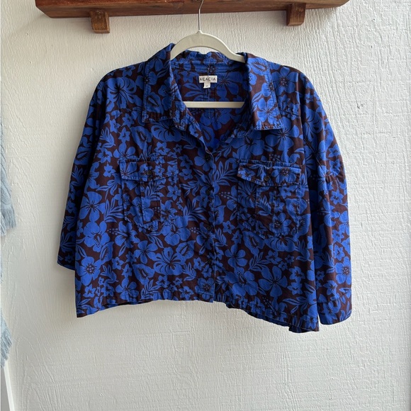 acacia swimwear Tops - Acacia Cropped Shirt 💙🦒